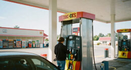 Led by Buc-ee’s and new rival Dolly Parton, America’s gas station chains are in a mega-sizing era